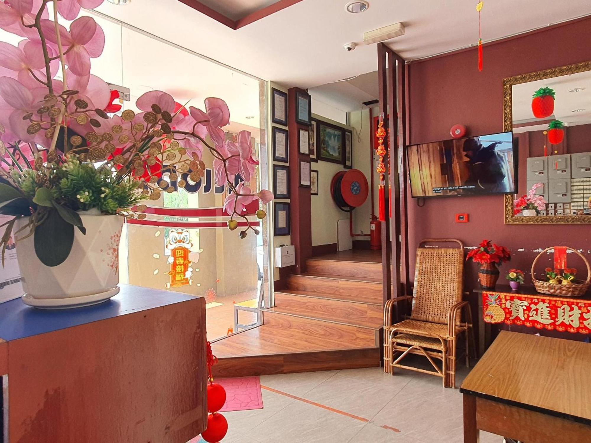 Oyo 90964 Melody 88 Inn Miri Exterior foto